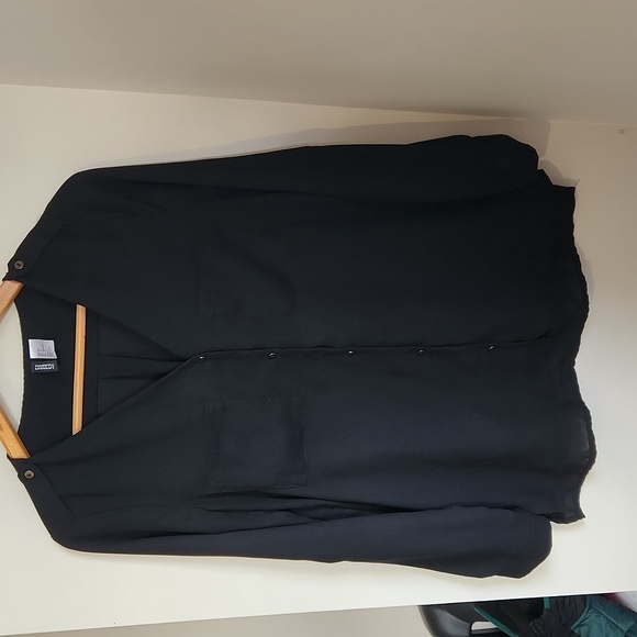 Divided black chiffon blouse. Size 6 - Picture 3 of 9